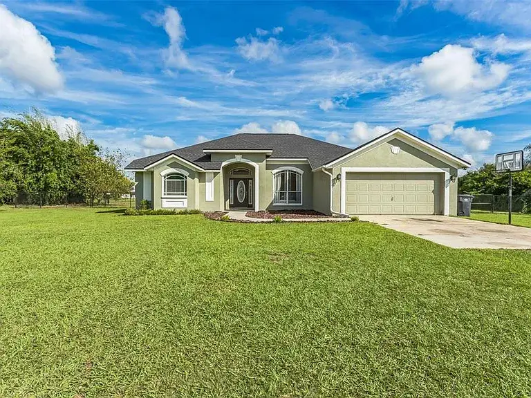 $534,500 4 beds 3 baths 2,239 sqft 3730 Ralston Rd, Plant City, FL 33566